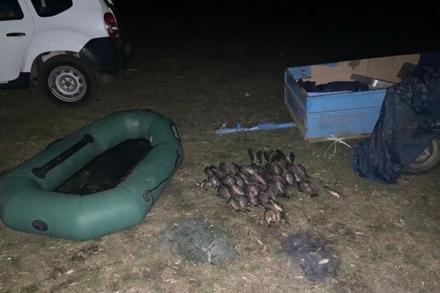 Збитків на понад 100 тис. грн: на Нікопольщині виявили чоловіка, який рибалив забороненими знаряддями