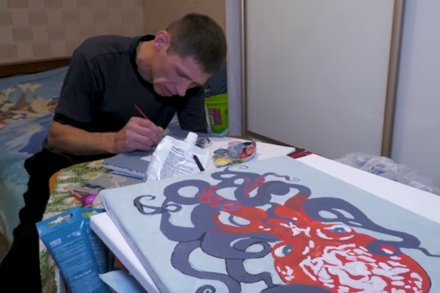 Картини, що лікують: військовий з Дніпра після поранення став художником