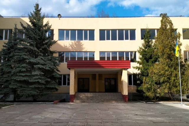 У Дніпровській гімназії спростували чутки про масове отруєння