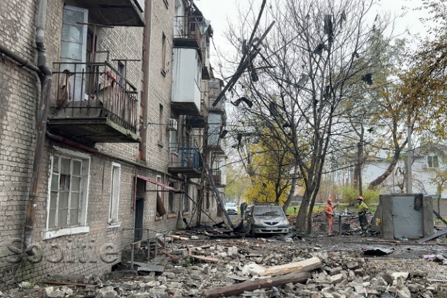 У пошкодженому внаслідок ворожої атаки житловому будинку в Кам’янському зафіксовано випадки мародерства: крали навіть сусіди