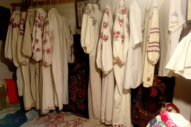 На Днепропетровщине собрали уникальную коллекцию древних нарядов наших предков