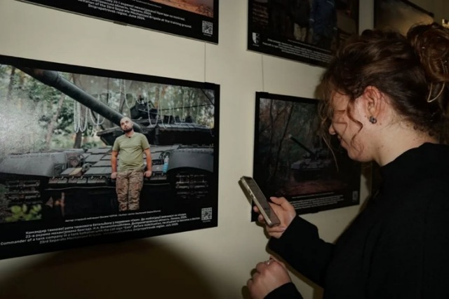 В Днепре показали правду о жизни на передовой