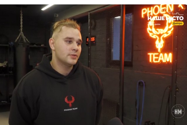 Бокс, благотворительные турниры и искренняя забота: история марупольца, который в Днепре поддерживает детей-беженцев