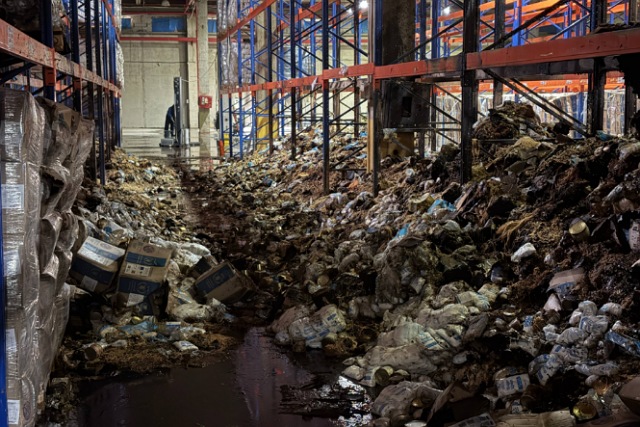 Війська РФ атакували у Дніпрі продуктовий склад ООН