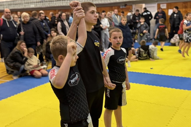 У Дніпрі пройшов чемпіонат зі змішаних єдиноборств