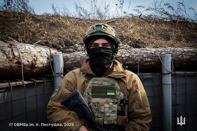 Он променял инструменты ремонтника на дроны