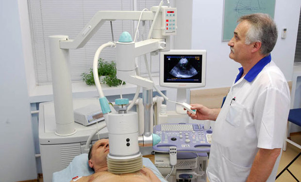 Таких аппаратов в Украине только два – в правительственной «Феофании» и в Клинике семейной медицины. Удар по стенокардии