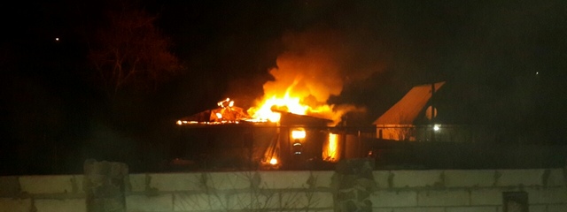 У Дніпрі рятувальники ліквідували пожежу в житловому будинку