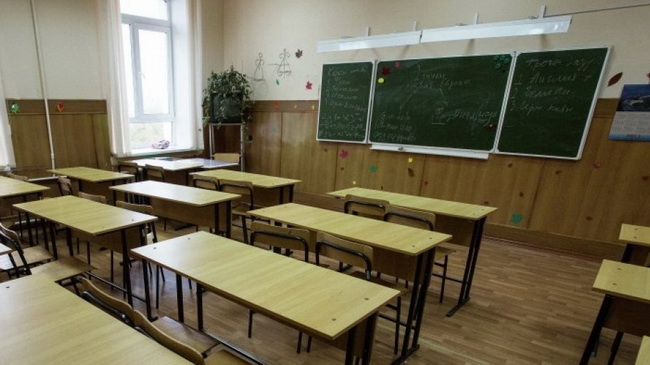 У кам`янських школах оголошено додаткові канікули