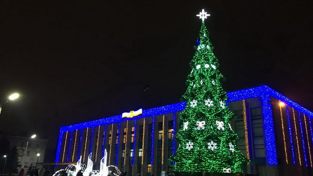 Жителей и гостей Каменского приглашают на новогодние мероприятия