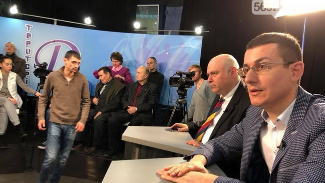 Журналисты обсуждают проблемы безопасности на Каменском телеканале Глава НСЖУ приехал в Каменское проконтролировать расследования преступлений против журналистов