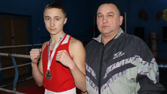 Каменской боксер Евгений Агеев добыл победу на турнире сильнейших боксеров Украины