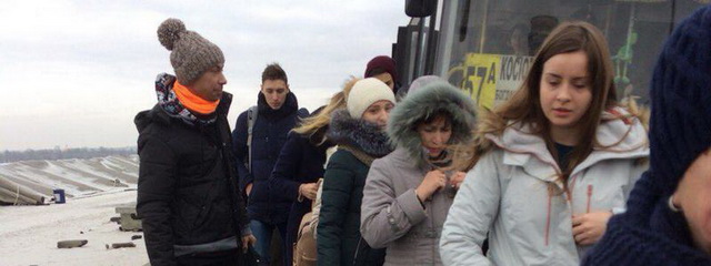 На Центральном мосту у маршрутки отпало колесо