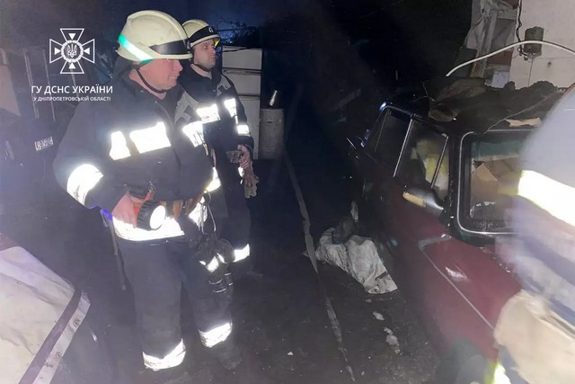 У Дніпрі на вулиці Генерала Волівача вогнеборці ліквідували займання у господарчій споруді