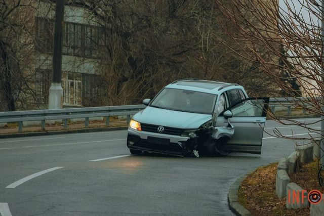    '    Volkswagen   :    