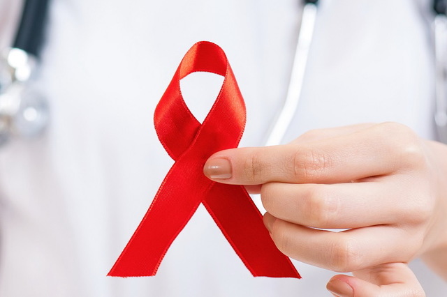 Всемирный день борьбы со СПИДом: жителям области рассказали о диагностике и профилактике болезни