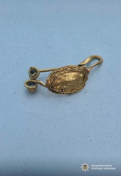 Полицейские Днепропетровщины вернули в музейный фонд уникальные исторические артефакты