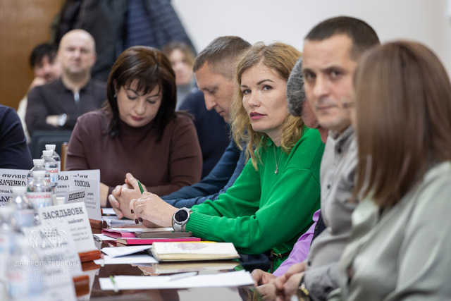 Завищені ціни та недоцільні закупівлі: група «Прозорість та підзвітність» розглянула ще 14 тендерів