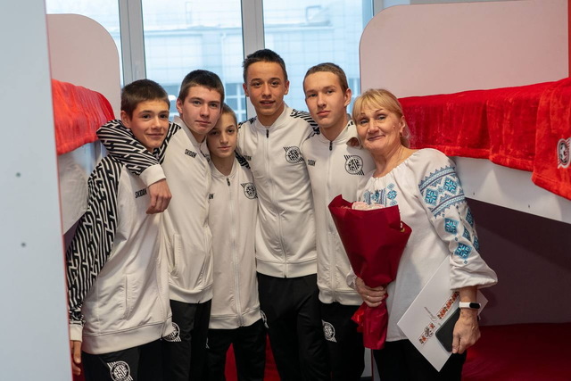 На Днепропетровщине для юных футболистов открыли новый отремонтированный пансион профессионального колледжа спорта