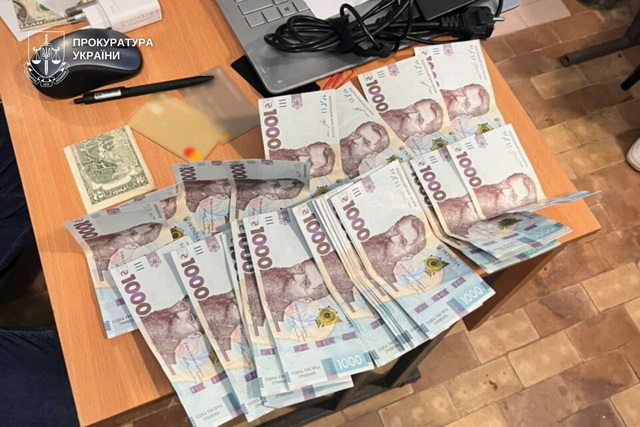 На Днепропетровщине проректор одного из университетов зарабатывал на сдаче экзаменов по государственному языку